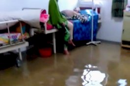 Selokan Tersumbat, Ruang Perawatan RSUD Lamadukelleng Wajo Tergenang Banjir