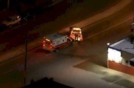 Drama 90 Menit Pengejaran Pria yang Hanya Kenakan Celana Boxer Bawa Lari Mobil Ambulans