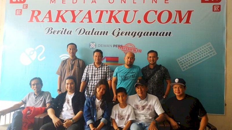 Pemeran dan kru film Tenripada berkunjung ke kantor Rakyatku.com, Senin (2/3/2020).