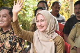 IDP Sumbang 100 Sak Semen untuk Gereja Jemaat Ebenhaezer Masamba