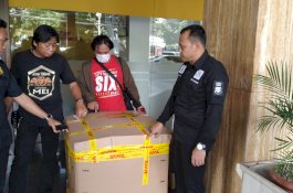 Mahasiswa yang Akan Kirim Ratusan Dos Masker ke Luar Negeri Memiliki Izin