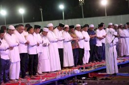 Danny Pomanto Hadiri Ultah Rusdi Masse, Warga Teriak: Tungguma!