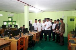 Diresmikan Bupati Barru, MA DDI At Taufiq Punya Laboratorium Komputer Baru