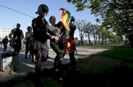 Putin Mau Masukkan Larangan Pernikan Sejenis di Konstitusi Rusia