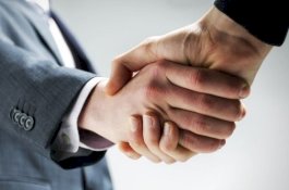 Cara Ekstrem Australia Cegah Penyebaran Virus Corona: Jangan Berjabat Tangan, Cukup Tepuk Bahu