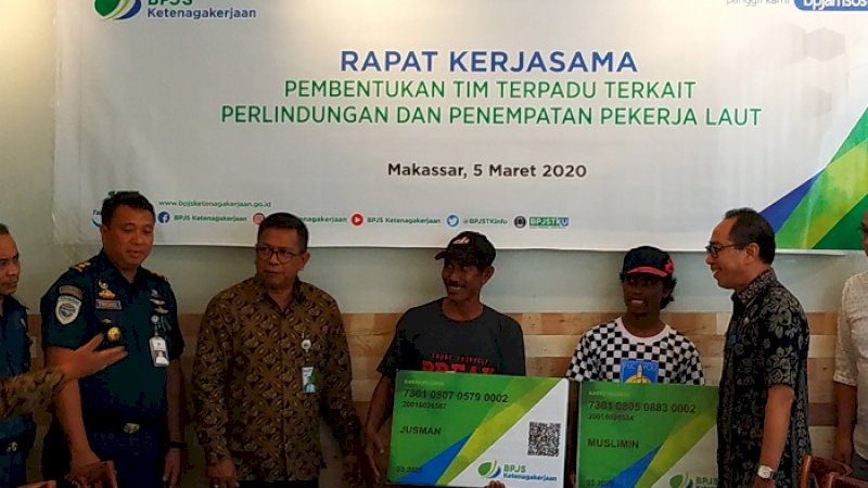  Badan Penyelenggara Jaminan Sosial Ketenagakerjaan (BP Jamsostek) mulai mengcover pekerja laut. Dimulai dari anak buah kapal (ABK).