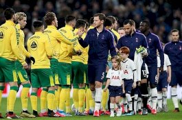 Antisipasi Virus Corona, Liga Inggris Tiadakan Jabat Tangan sebelum Laga