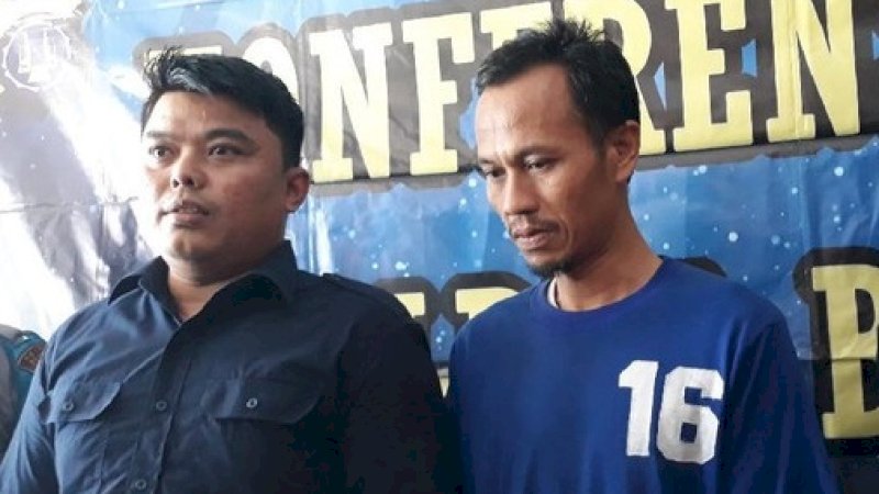 Deni Hasan Safari (kanan).