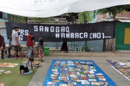 Melihat Perpustakaan Rakyat Sepekan Sanggaq Membaca(mo) di Desa Pambusuang Polman