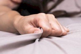 Perempuan Ini Bisa Orgasme Hanya dalam Beberapa Tarikan Napas