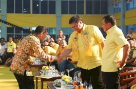 Airlangga Hanya Beri Surat Tugas kepada DP, Dicabut Kembali jika Tidak Berpasangan Kader Golkar