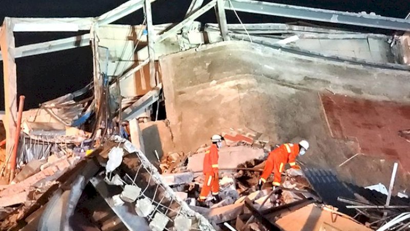 Reruntuhan hotel karantina virus corona di China.