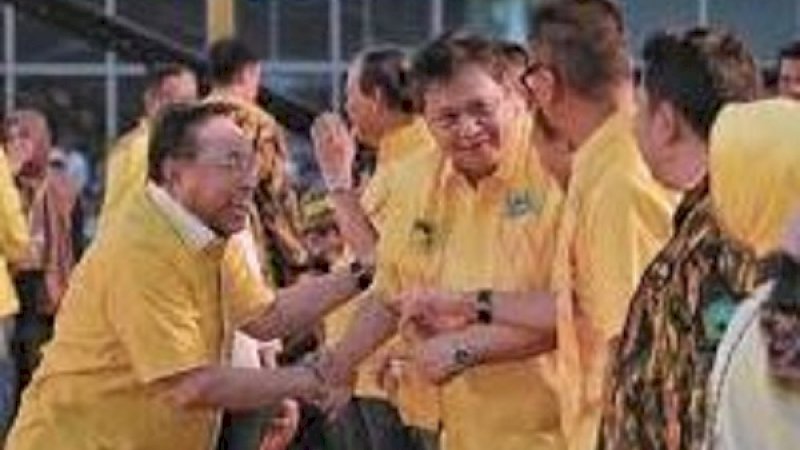 Malkan amin saat berada di CCC menerima surat tugas dari Ketua Umum Golkar, Minggu (8/3/2020) kemarin.
