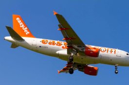 Pesawat Terpaksa Kembali Dua Kali ke Bandara Karena Penumpang Mabuk