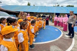 Polisi Sahabat Anak, Satlantas Polres Wajo Ajarkan Tertib Berlalu Lintas Sejak Dini