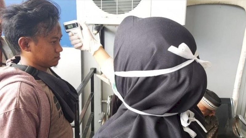 Pengawasan penumpang kapal laut dari luar maupun dalam negeri melalui Pelabuhan Nusantara Kota Parepare diperketat.