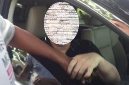 Mengaku Antar Perawat ke Bandara, Tiba di Parkiran Mereka Tidak Keluar, Mobil Goyang-Goyang