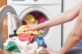 Cuci Pakaian Dalam Harus Dipisah, Kalau Perlu Pakai Air Panas