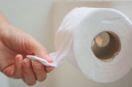 Menolak Uang, Cafe Ini Hanya Mau Dibayar Pakai Tisu Toilet