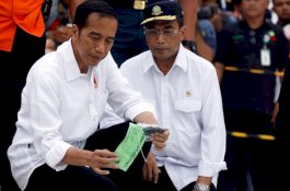 Menterinya Terinfeksi, Jokowi Ikut Dites Virus Corona