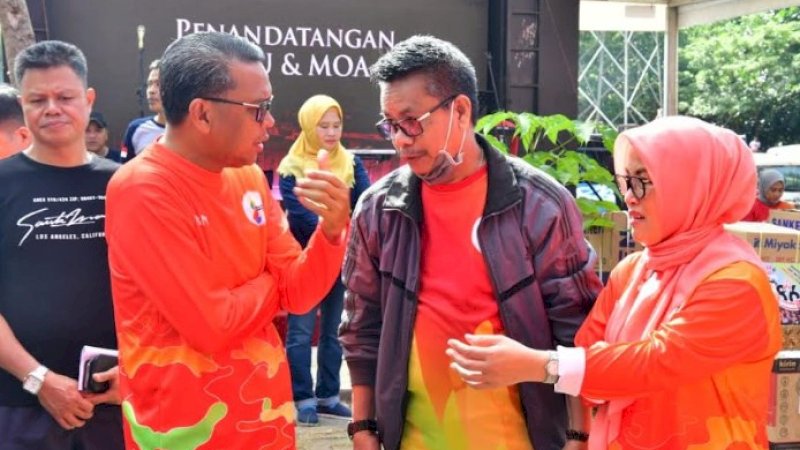 Gubernur Sulsel, Nurdin Abdullah (kedua kanan).