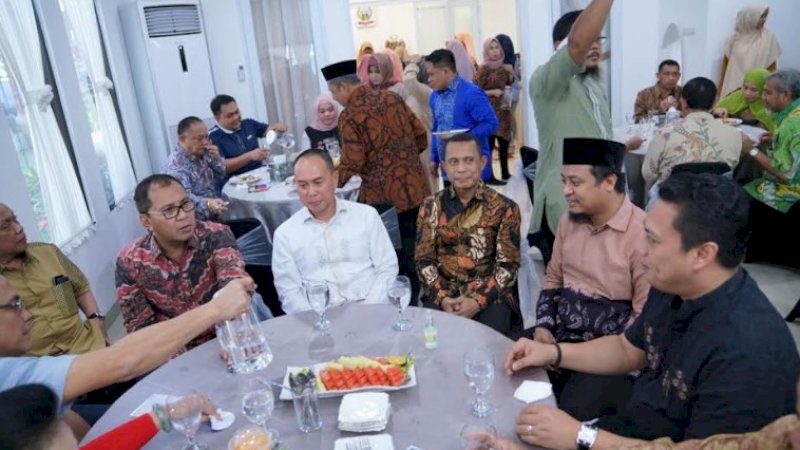 Wagub Siapkan Pencuci Tangan, Tamu Akikah Dilarang Bawa Bingkisan Justru Dapat Buku Zikir