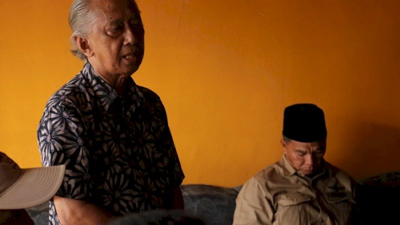 Andi Syafruddin Amjar alias Karaeng Caccing (kiri).