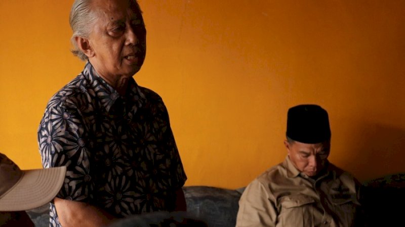 Andi Syafruddin Amjar alias Karaeng Caccing (kiri).