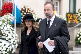 Raja Pertama di Dunia yang Didiagnosis Virus Corona, Kini Dikarantina