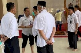 Target Seluruh Tempat Pelayanan Publik, Dinkes Bantaeng Telah Disinfektan 9 Masjid