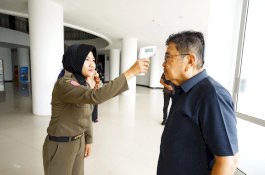 Wali Kota Palopo Antre Cek Suhu Tubuh