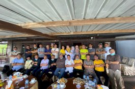 Di Ultah Bupati Pangkep, Pejabat-Kader Golkar Sulsel Saling Memberi Semangat