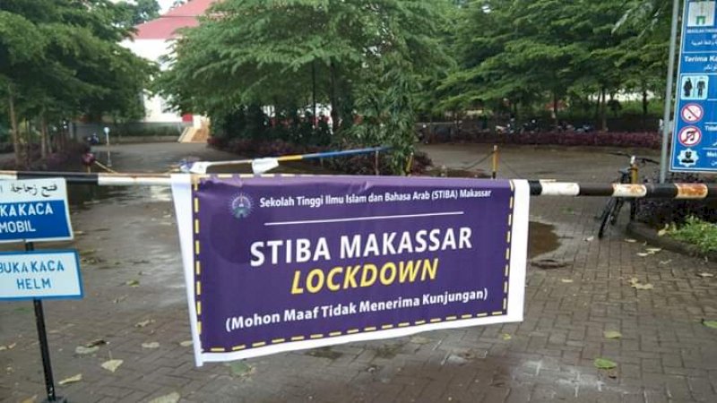 STIBA Makassar Lockdown, Salat Jumat di Masjid Anas bin Malik Hanya Internal Kampus