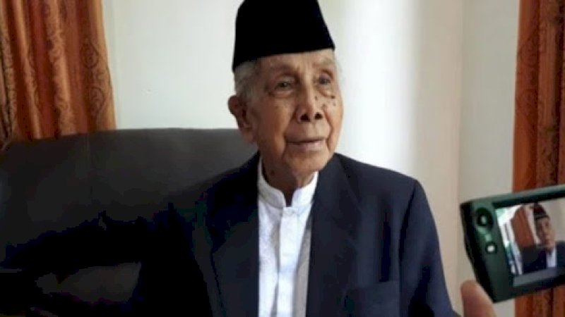 Ketua Umum MUI Sulsel, AGH Sanusi Baco Lc 