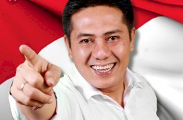 Pimpin PMI, Deng Ical  Lakukan Penyemprotan Cegah Corona
