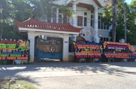 Politisi NasDem Sulsel Ramai-ramai Kirim Karangan Bunga di HUT SYL ke-65