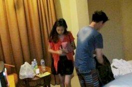 Berbulan-bulan 'Jual' Istri, Digerebek saat Foursome di Hotel