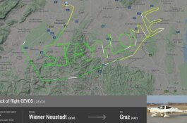 Pilot Berputar-putar di Udara, Tulis 'Stay Home' di Jalur Penerbangannya