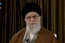 Meski Terhuyung-huyung Karena Covid-19, Iran Tegaskan Tolak Bantuan AS