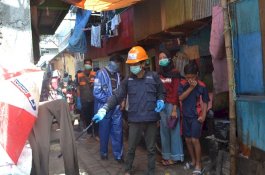 Mahasiswa dan Pemuda Tamalabba Lakukan Penyemprotan Disinfektan Buatan Sendiri