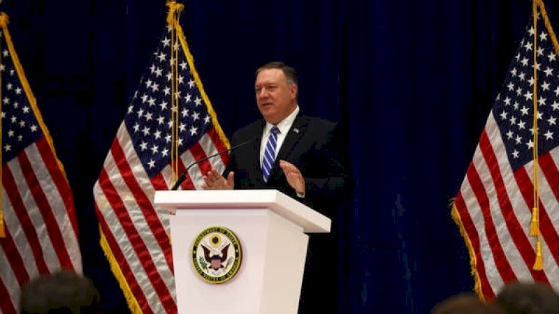 Mike Pompeo berbicara selama konferensi pers setelah upacara penandatanganan antara anggota delegasi Taliban Afghanistan dan pejabat AS di Doha 29 Februari 2020. (File foto: Reuters)