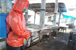 Seluruh Pasar di Gowa Disemprot Disinfektan