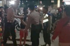 Bubarkan Pengunjung, Polisi Adu Mulut dengan Pemilik Kafe di Bulukumba