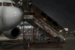 Takut Ada Penumpang Covid-19 di Pesawat, Pilot AirAsia Memanjat Keluar Melalui Jendela