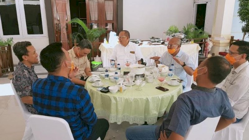 Bupati Jeneponto Pimpin Rapat Forkopimda di Rumah Ketua Tim Gugus Covid-19