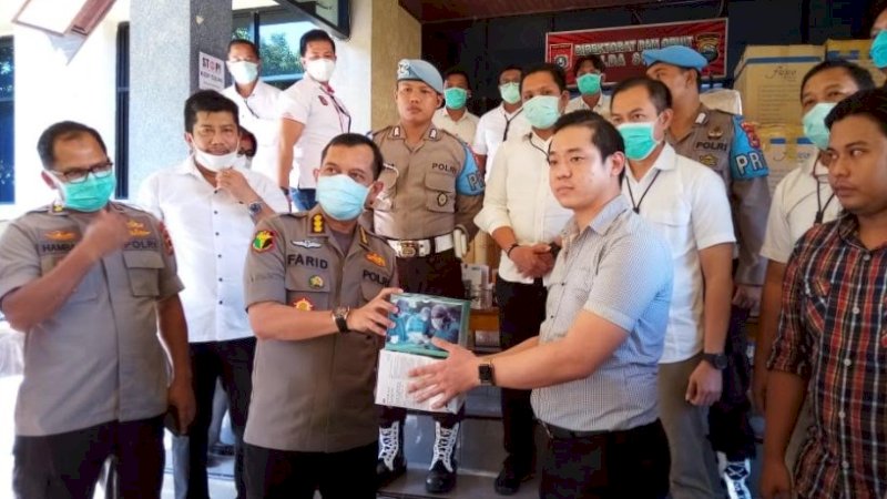 Sempat Disita Polisi, 50 Ribu Masker dan Hand Sanitizer Dihibahkan "Paksa" ke RS Rujukan Covid-19