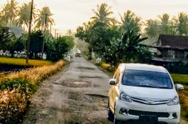 5 Ruas Jalan Provinsi di Wajo Segera Diperbaiki