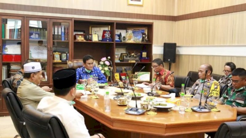 Pemkab Barru, DMI, MUI Sepakat Tiadakan Salat Jumat Besok