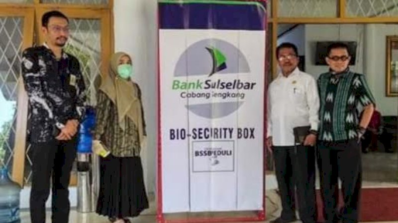 Bantuan Bank Sulselbar, Legislator dan Tamu DPRD Wajo Harus Lewati Biosecurity Box