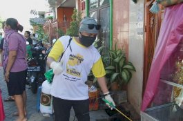 Corona Kian Mengkhawatirkan, Tim Zunnun Peduli Semprotkan Disinfektan di 4 Kecamatan